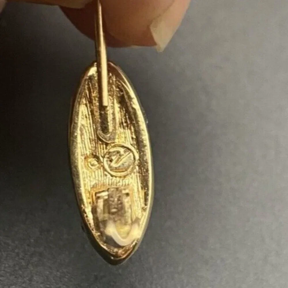 Vintage Swarovski for Avon Earrings Black Crystal Pave Gold Plated Drop Pierced - Picture 9 of 10